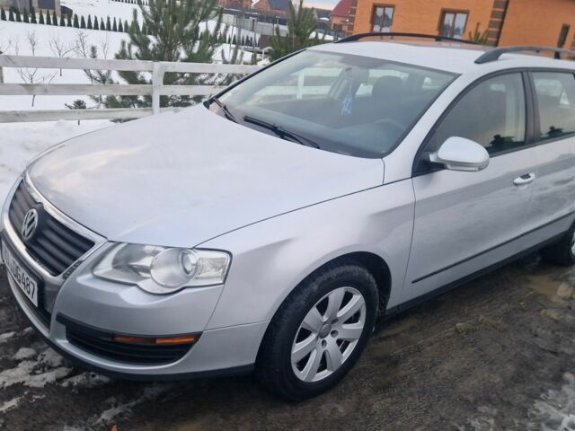 Серый Фольксваген Пассат Вариант, объемом двигателя 2 л и пробегом 292 тыс. км за 3200 $, фото 1 на Automoto.ua