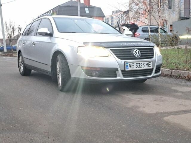 Сірий Фольксваген Пассат Варіант, об'ємом двигуна 2 л та пробігом 294 тис. км за 6200 $, фото 1 на Automoto.ua