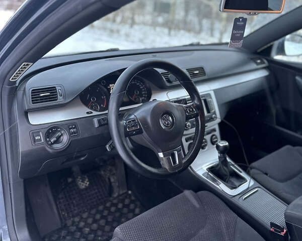 Серый Фольксваген Пассат Вариант, объемом двигателя 2 л и пробегом 380 тыс. км за 6200 $, фото 1 на Automoto.ua