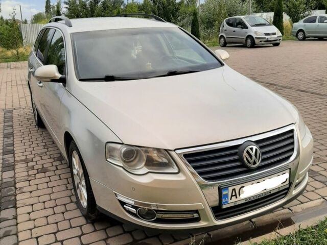 Сірий Фольксваген Пассат Варіант, об'ємом двигуна 1.6 л та пробігом 267 тис. км за 7700 $, фото 1 на Automoto.ua