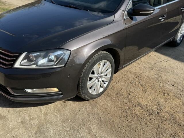 Серый Фольксваген Пассат Вариант, объемом двигателя 1.6 л и пробегом 269 тыс. км за 7800 $, фото 1 на Automoto.ua