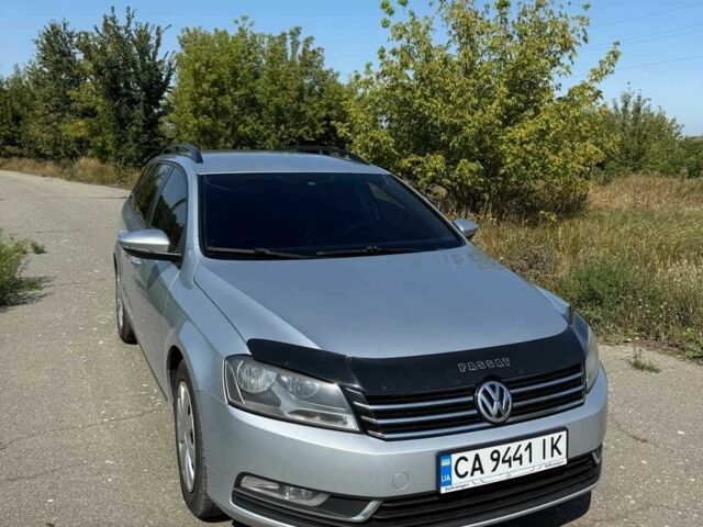 Фольксваген Пассат Вариант 2011 в Шполе на Automoto.ua Серый Фольксваген Пассат Вариант, объемом двигателя 2 л и пробегом 277 тыс. км за 10500 $, фото 1 на Automoto.ua
