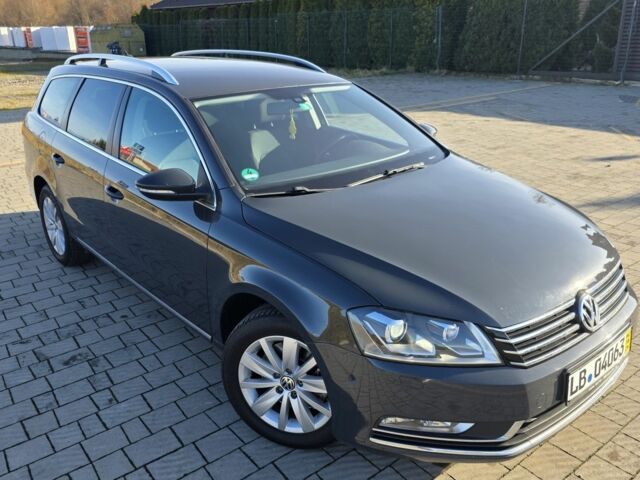 Серый Фольксваген Пассат Вариант, объемом двигателя 2 л и пробегом 261 тыс. км за 11700 $, фото 1 на Automoto.ua