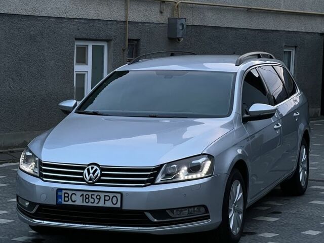 Серый Фольксваген Пассат Вариант, объемом двигателя 2 л и пробегом 300 тыс. км за 9200 $, фото 1 на Automoto.ua