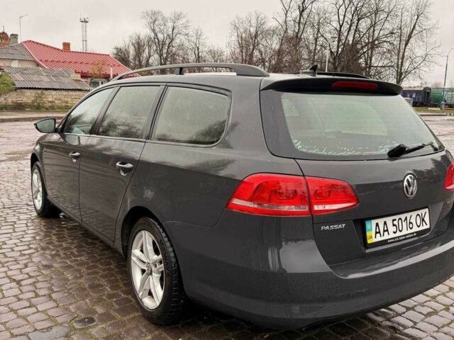 Серый Фольксваген Пассат Вариант, объемом двигателя 1.6 л и пробегом 493 тыс. км за 8000 $, фото 1 на Automoto.ua