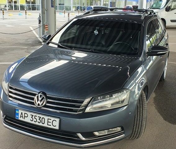 Фольксваген Пассат Вариант 2011 в Запорожье на Automoto.ua Серый Фольксваген Пассат Вариант, объемом двигателя 2 л и пробегом 320 тыс. км за 10200 $, фото 1 на Automoto.ua