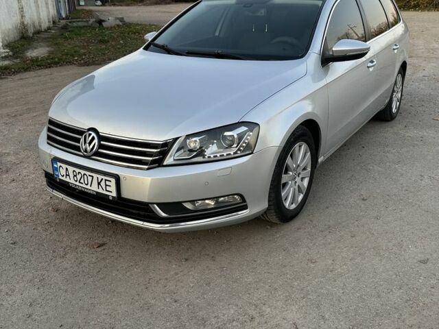 Серый Фольксваген Пассат Вариант, объемом двигателя 1.6 л и пробегом 276 тыс. км за 7000 $, фото 1 на Automoto.ua
