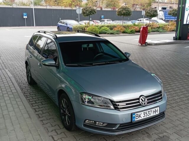 Сірий Фольксваген Пассат Варіант, об'ємом двигуна 2 л та пробігом 249 тис. км за 9500 $, фото 1 на Automoto.ua