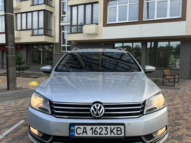 Сірий Фольксваген Пассат Варіант, об'ємом двигуна 2 л та пробігом 280 тис. км за 10000 $, фото 1 на Automoto.ua