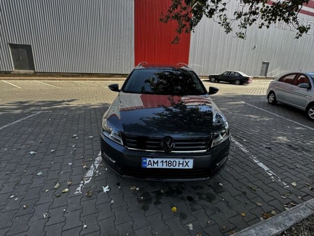 Фольксваген Пассат Варіант 2012 у Одесі на Automoto.ua Сірий Фольксваген Пассат Варіант, об'ємом двигуна 1.6 л та пробігом 207 тис. км за 10350 $, фото 1 на Automoto.ua