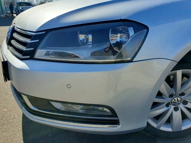 Серый Фольксваген Пассат Вариант, объемом двигателя 1.6 л и пробегом 306 тыс. км за 10200 $, фото 1 на Automoto.ua