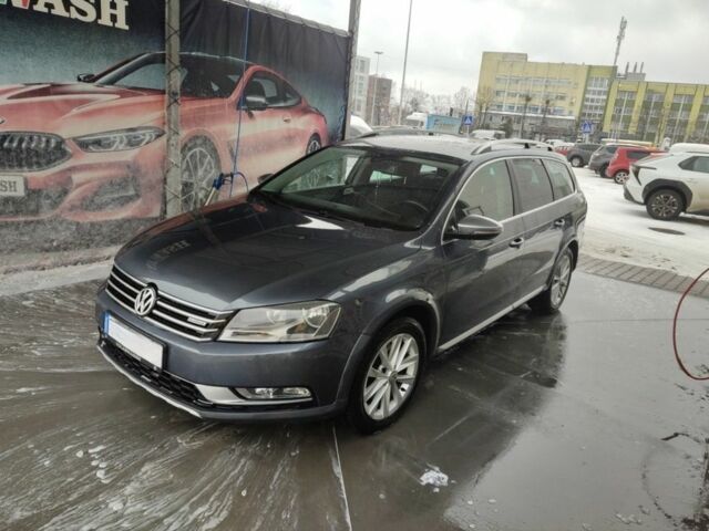 Сірий Фольксваген Пассат Варіант, об'ємом двигуна 2 л та пробігом 312 тис. км за 9300 $, фото 1 на Automoto.ua