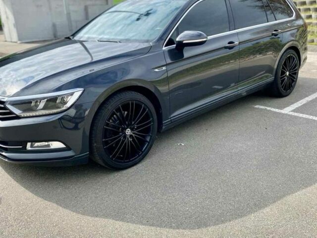 Серый Фольксваген Пассат Вариант, объемом двигателя 2 л и пробегом 269 тыс. км за 15999 $, фото 1 на Automoto.ua