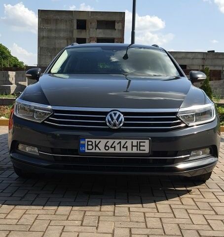 Серый Фольксваген Пассат Вариант, объемом двигателя 2 л и пробегом 287 тыс. км за 16000 $, фото 1 на Automoto.ua