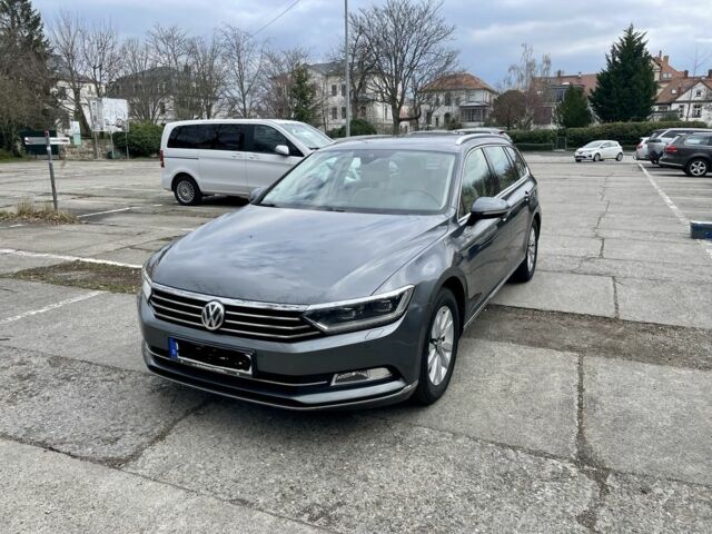 Сірий Фольксваген Пассат Варіант, об'ємом двигуна 2 л та пробігом 365 тис. км за 9419 $, фото 1 на Automoto.ua