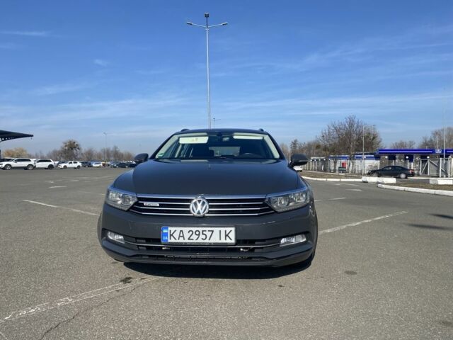 Фольксваген Пассат Вариант 2017 в Киеве на Automoto.ua Серый Фольксваген Пассат Вариант, объемом двигателя 2 л и пробегом 295 тыс. км за 14500 $, фото 1 на Automoto.ua