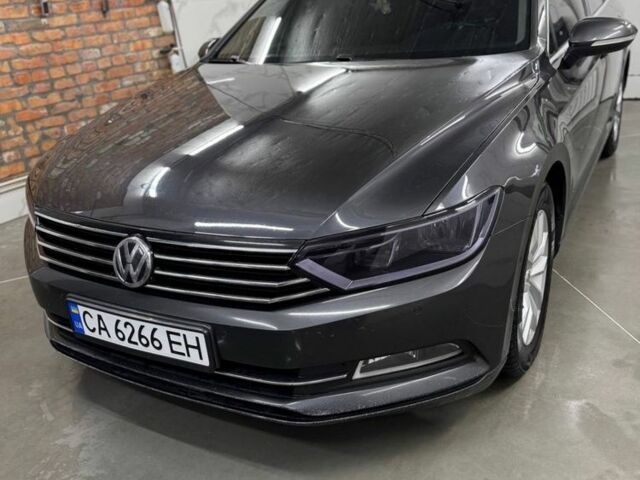 Сірий Фольксваген Пассат Варіант, об'ємом двигуна 2 л та пробігом 270 тис. км за 18000 $, фото 1 на Automoto.ua