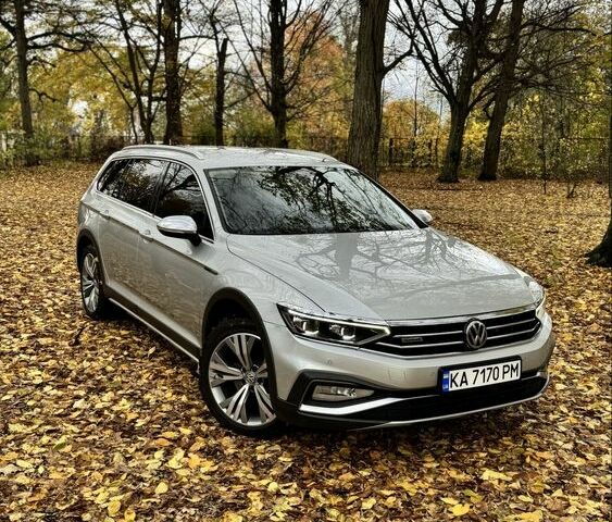 Серый Фольксваген Пассат Вариант, объемом двигателя 2 л и пробегом 280 тыс. км за 22400 $, фото 1 на Automoto.ua