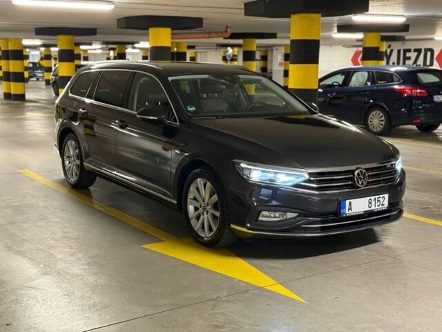 Серый Фольксваген Пассат Вариант, объемом двигателя 2 л и пробегом 127 тыс. км за 24999 $, фото 1 на Automoto.ua