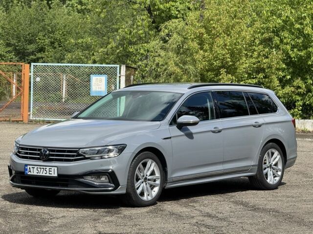 Серый Фольксваген Пассат Вариант, объемом двигателя 2 л и пробегом 30 тыс. км за 32999 $, фото 1 на Automoto.ua