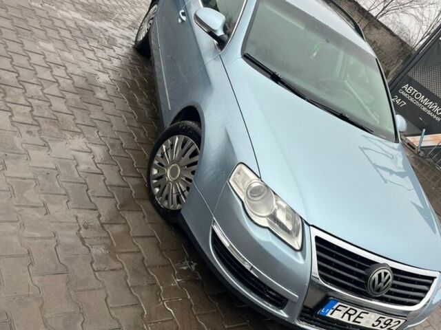 Синій Фольксваген Пассат Варіант, об'ємом двигуна 2 л та пробігом 333 тис. км за 2600 $, фото 1 на Automoto.ua