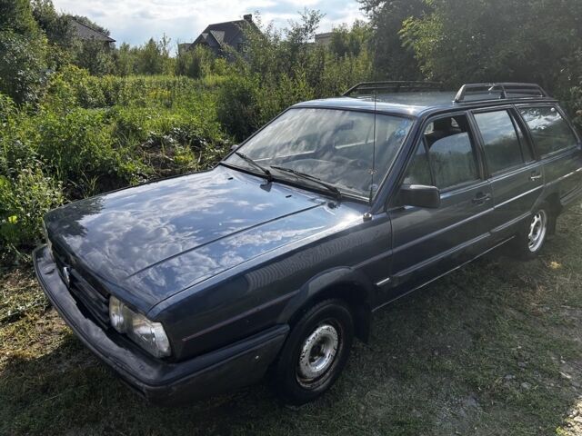 Синій Фольксваген Пассат Варіант, об'ємом двигуна 1.6 л та пробігом 200 тис. км за 500 $, фото 1 на Automoto.ua