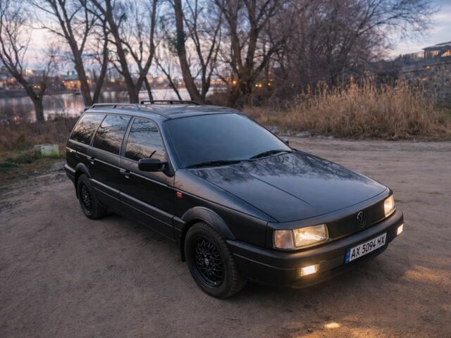 Синий Фольксваген Пассат Вариант, объемом двигателя 1.8 л и пробегом 490 тыс. км за 2750 $, фото 1 на Automoto.ua