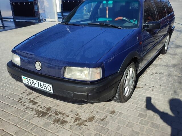 Синий Фольксваген Пассат Вариант, объемом двигателя 1.8 л и пробегом 326 тыс. км за 1650 $, фото 1 на Automoto.ua