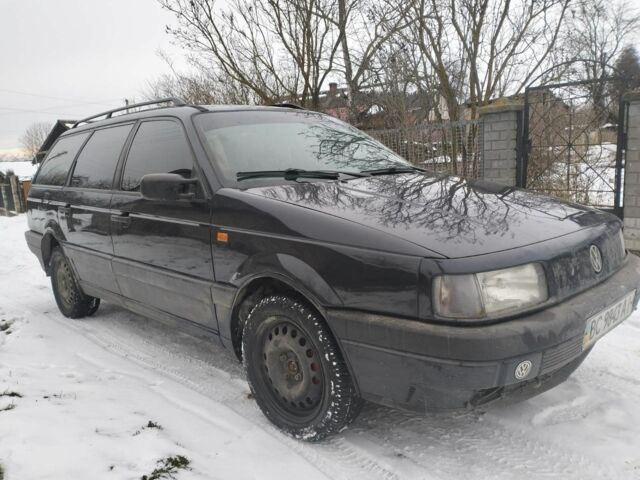 Синій Фольксваген Пассат Варіант, об'ємом двигуна 2 л та пробігом 300 тис. км за 1700 $, фото 1 на Automoto.ua