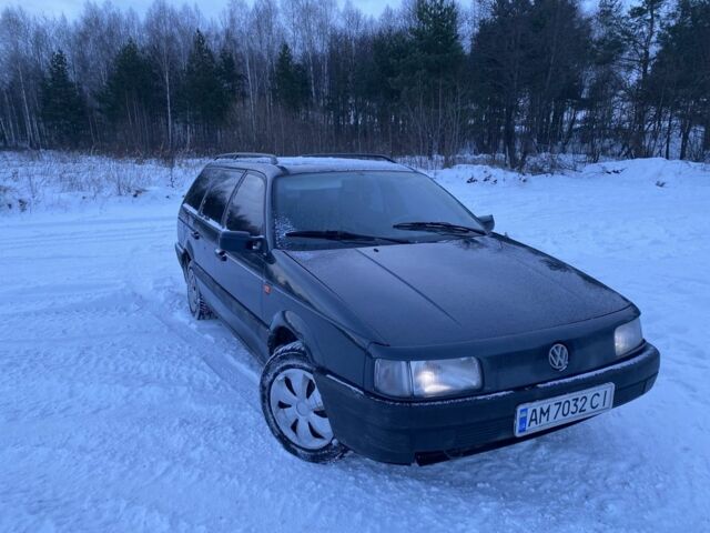 Синий Фольксваген Пассат Вариант, объемом двигателя 1.8 л и пробегом 999 тыс. км за 2200 $, фото 1 на Automoto.ua