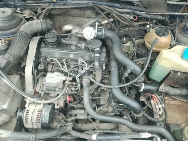 Синий Фольксваген Пассат Вариант, объемом двигателя 1.9 л и пробегом 375 тыс. км за 781 $, фото 1 на Automoto.ua