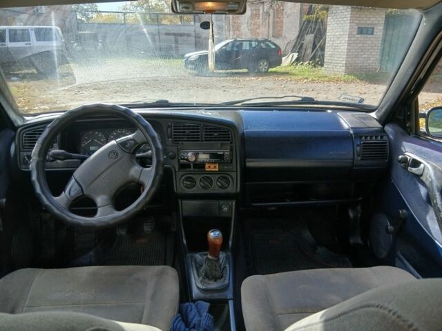 Синий Фольксваген Пассат Вариант, объемом двигателя 1.6 л и пробегом 345 тыс. км за 1081 $, фото 1 на Automoto.ua