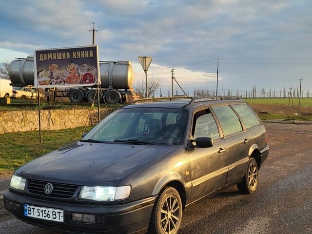 Синий Фольксваген Пассат Вариант, объемом двигателя 1.9 л и пробегом 350 тыс. км за 1750 $, фото 1 на Automoto.ua