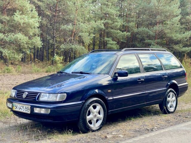 Синій Фольксваген Пассат Варіант, об'ємом двигуна 1.8 л та пробігом 350 тис. км за 3450 $, фото 1 на Automoto.ua