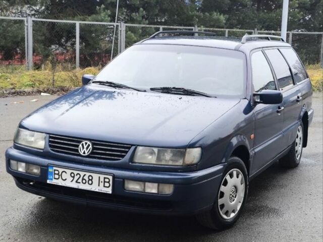 Синий Фольксваген Пассат Вариант, объемом двигателя 1.9 л и пробегом 424 тыс. км за 2300 $, фото 1 на Automoto.ua