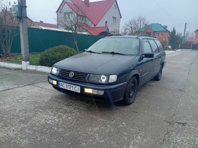 Синий Фольксваген Пассат Вариант, объемом двигателя 1.9 л и пробегом 280 тыс. км за 2300 $, фото 1 на Automoto.ua