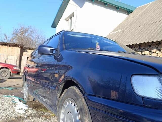 Синій Фольксваген Пассат Варіант, об'ємом двигуна 2 л та пробігом 256 тис. км за 1990 $, фото 1 на Automoto.ua