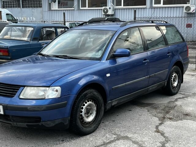 Синій Фольксваген Пассат Варіант, об'ємом двигуна 1.6 л та пробігом 120 тис. км за 2000 $, фото 1 на Automoto.ua