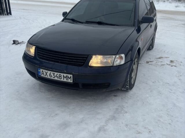 Синий Фольксваген Пассат Вариант, объемом двигателя 1.8 л и пробегом 242 тыс. км за 3950 $, фото 1 на Automoto.ua