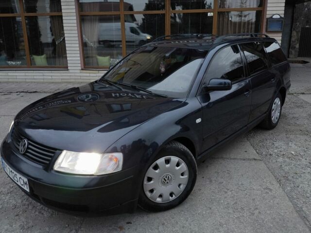 Синий Фольксваген Пассат Вариант, объемом двигателя 1.9 л и пробегом 317 тыс. км за 3499 $, фото 1 на Automoto.ua