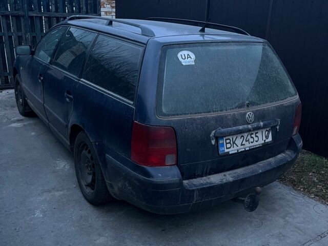 Синий Фольксваген Пассат Вариант, объемом двигателя 1.9 л и пробегом 430 тыс. км за 2700 $, фото 1 на Automoto.ua