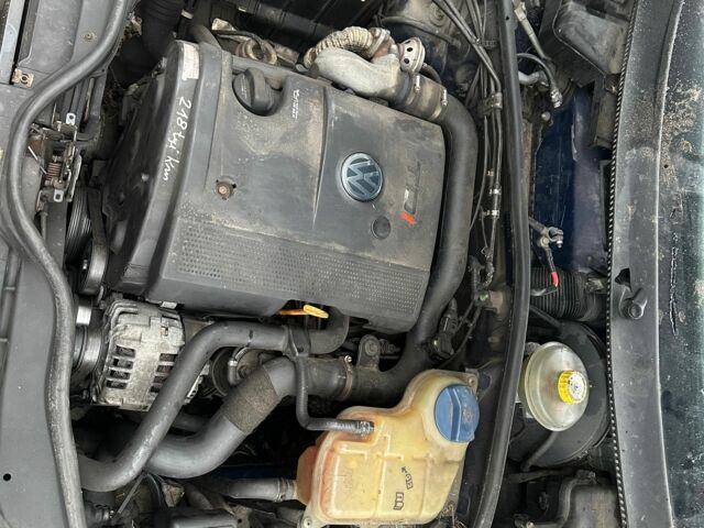 Синий Фольксваген Пассат Вариант, объемом двигателя 1.9 л и пробегом 389 тыс. км за 800 $, фото 1 на Automoto.ua