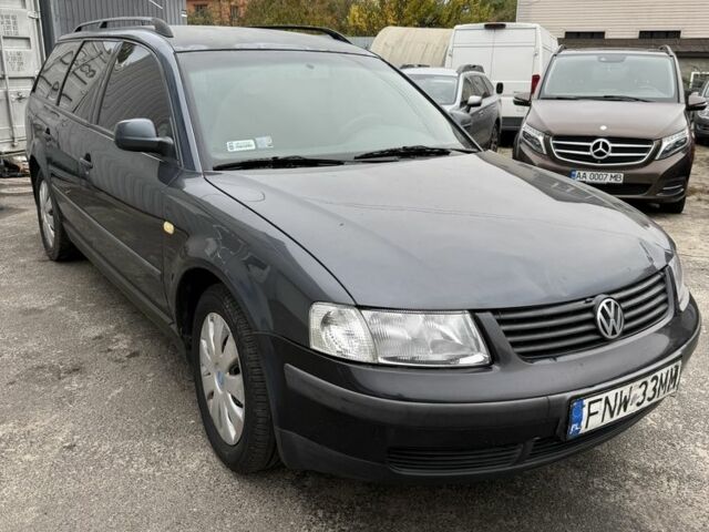 Синій Фольксваген Пассат Варіант, об'ємом двигуна 1.6 л та пробігом 1 тис. км за 1500 $, фото 1 на Automoto.ua