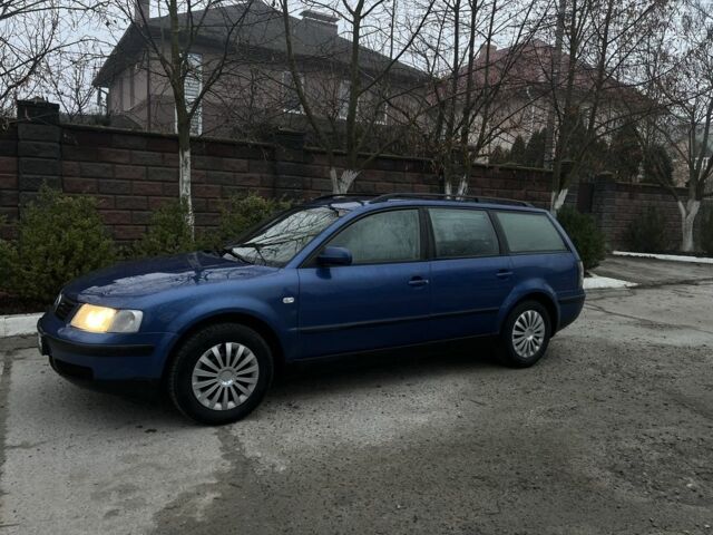 Синий Фольксваген Пассат Вариант, объемом двигателя 1.9 л и пробегом 400 тыс. км за 1899 $, фото 1 на Automoto.ua