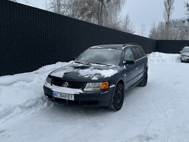 Синий Фольксваген Пассат Вариант, объемом двигателя 1.9 л и пробегом 300 тыс. км за 2500 $, фото 1 на Automoto.ua