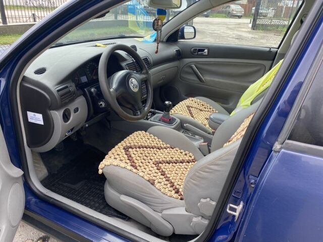 Синий Фольксваген Пассат Вариант, объемом двигателя 1.9 л и пробегом 440 тыс. км за 4400 $, фото 1 на Automoto.ua