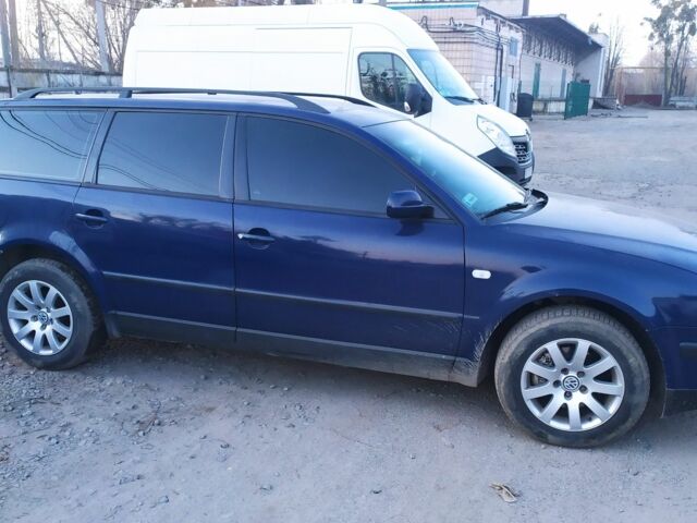 Синий Фольксваген Пассат Вариант, объемом двигателя 1.9 л и пробегом 440 тыс. км за 3400 $, фото 1 на Automoto.ua