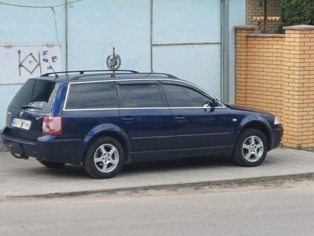 Синий Фольксваген Пассат Вариант, объемом двигателя 2 л и пробегом 400 тыс. км за 3500 $, фото 1 на Automoto.ua