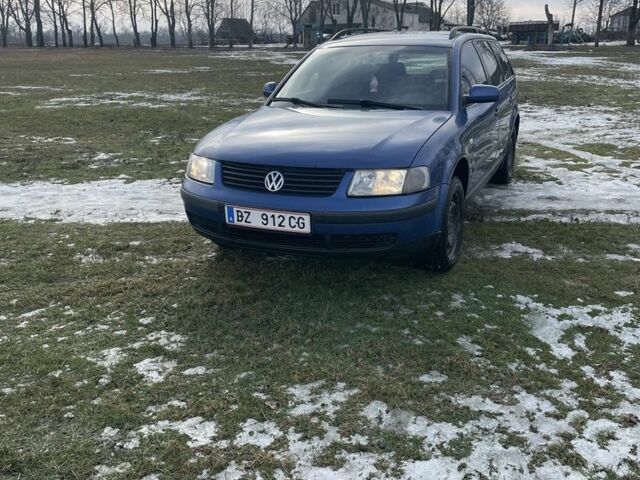 Синий Фольксваген Пассат Вариант, объемом двигателя 1.9 л и пробегом 360 тыс. км за 2850 $, фото 1 на Automoto.ua