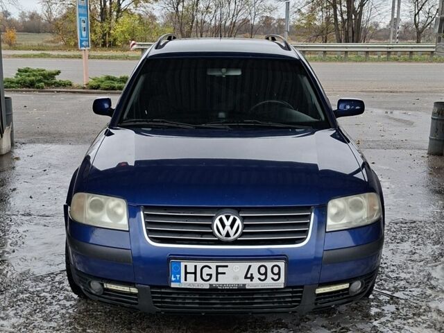 Синий Фольксваген Пассат Вариант, объемом двигателя 1.9 л и пробегом 268 тыс. км за 2708 $, фото 1 на Automoto.ua